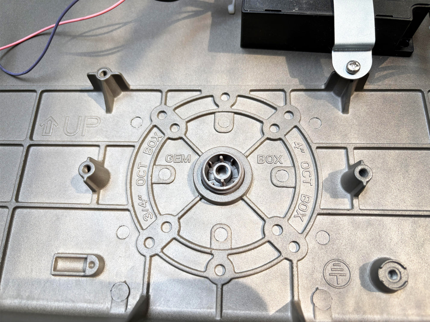 Exterior Wall Pack Lights, Canada | 40W 5000K Daylight 6000Lm Photocell