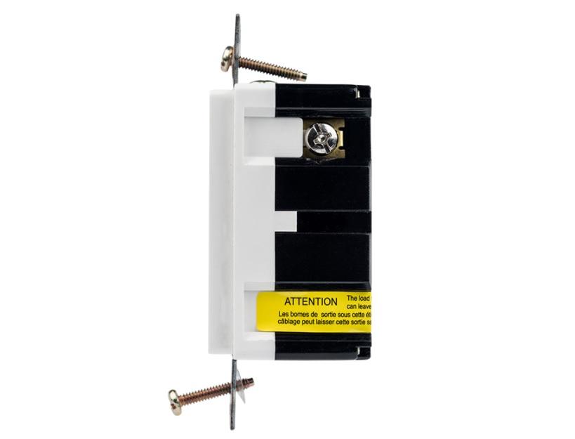 20 amp GFCI Receptacle: Canada Weather Tamper Resistant WR TR - Led Light Canada